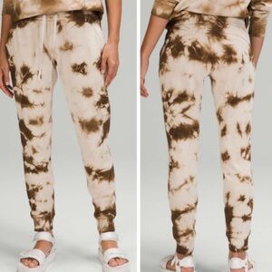 Lululemon Warm Down Jogger sz 12